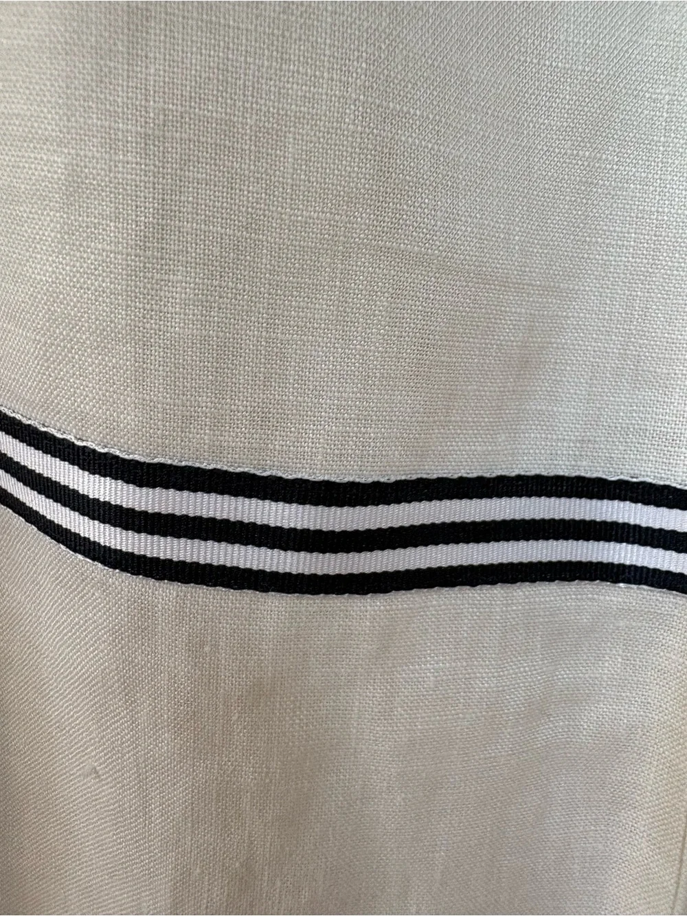 Jones New York Linen Women's Pleated Skirt with Navy Stripe Detail